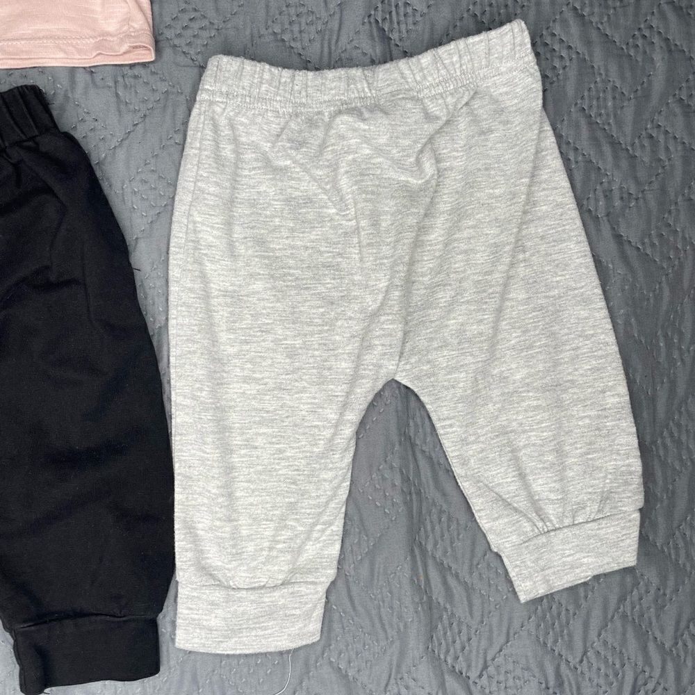 Baby clothes bundle - Picture 8 of 9